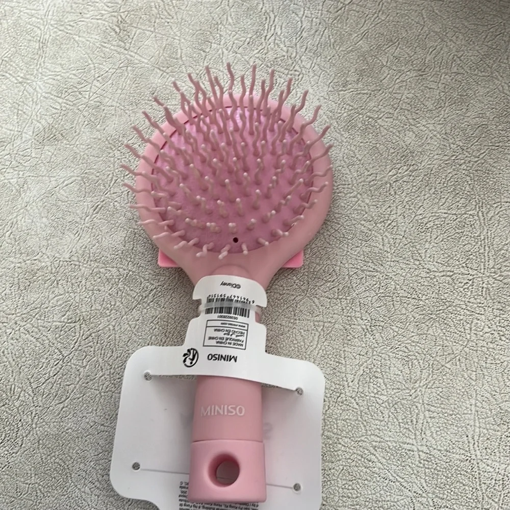 Disney Marie paddle brush new